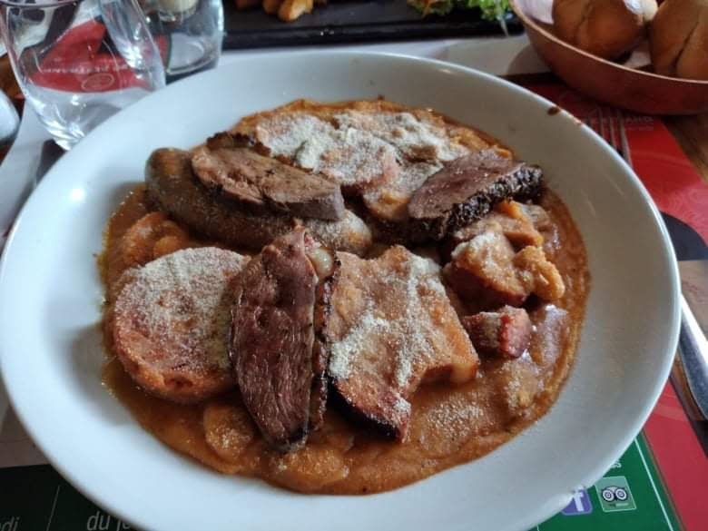Au Piment ROUGE Restaurant   FC6M+7F6
