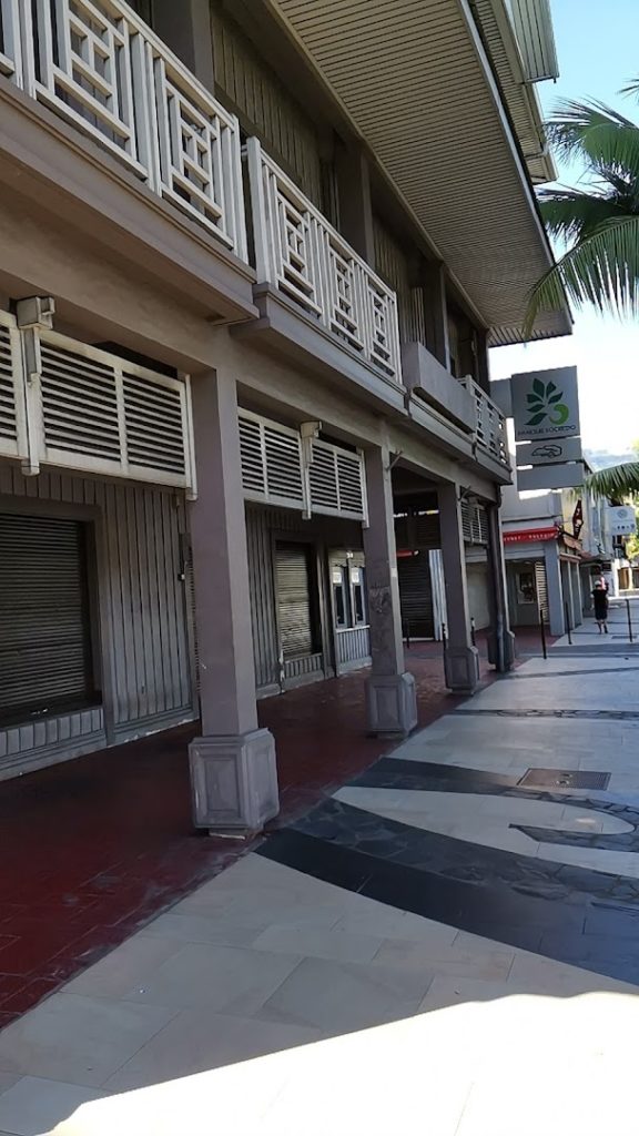 Banque SOCREDO – distributeurs automatiques de billets
