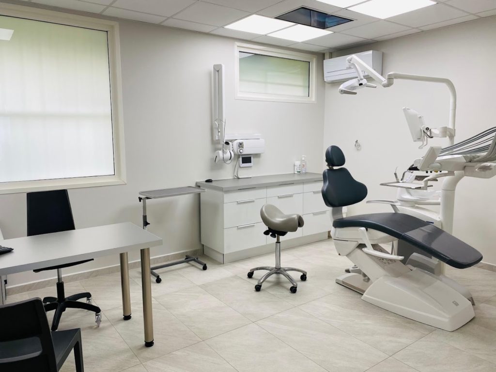 Dr Pierre Robillard Dentiste Tahiti Papeete Faaa