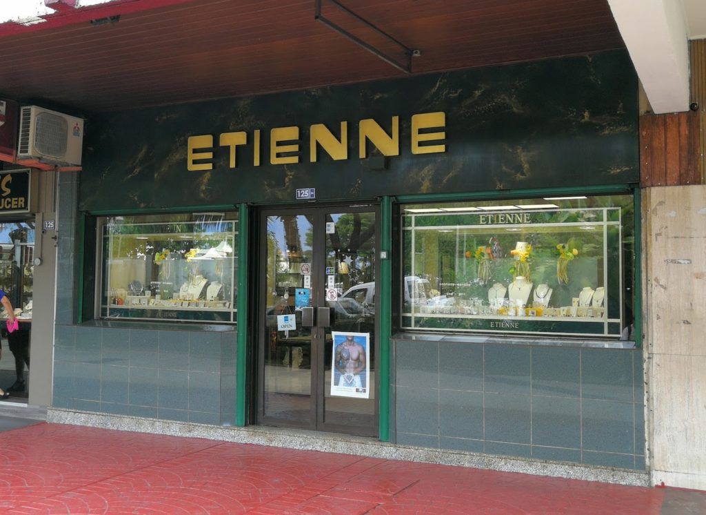 Étienne