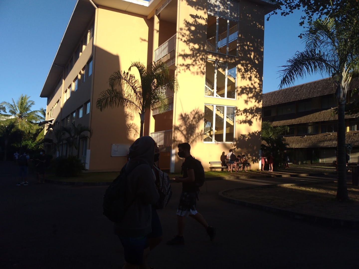 Lycée Paul-Gauguin Lycée   Rue des Poilus Tahitiens