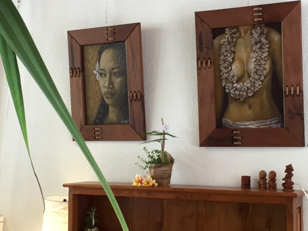 MOŌ Boutique & Gallery