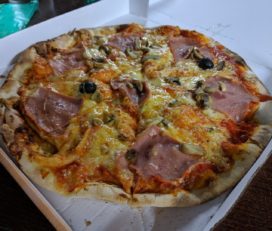 Pizza Daniel Mano Arii