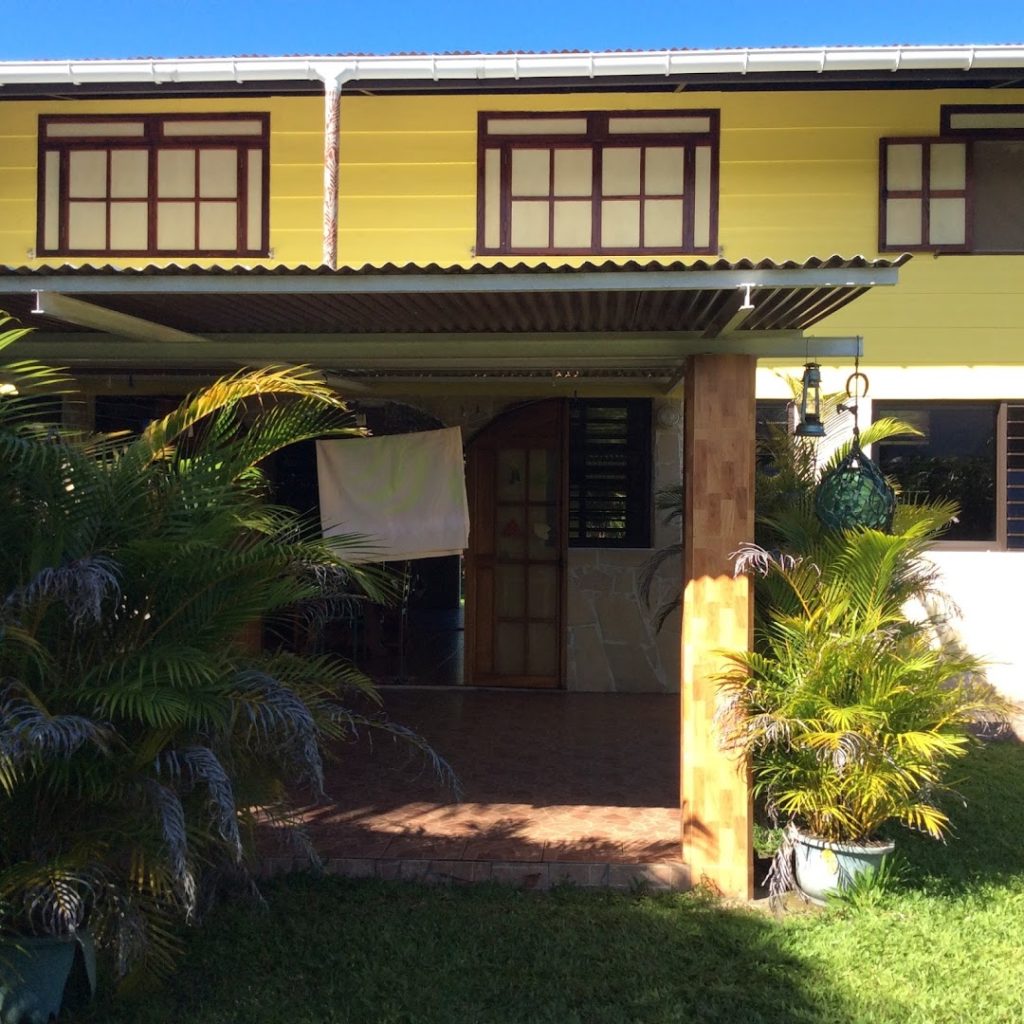 Taharuu Surf Lodge