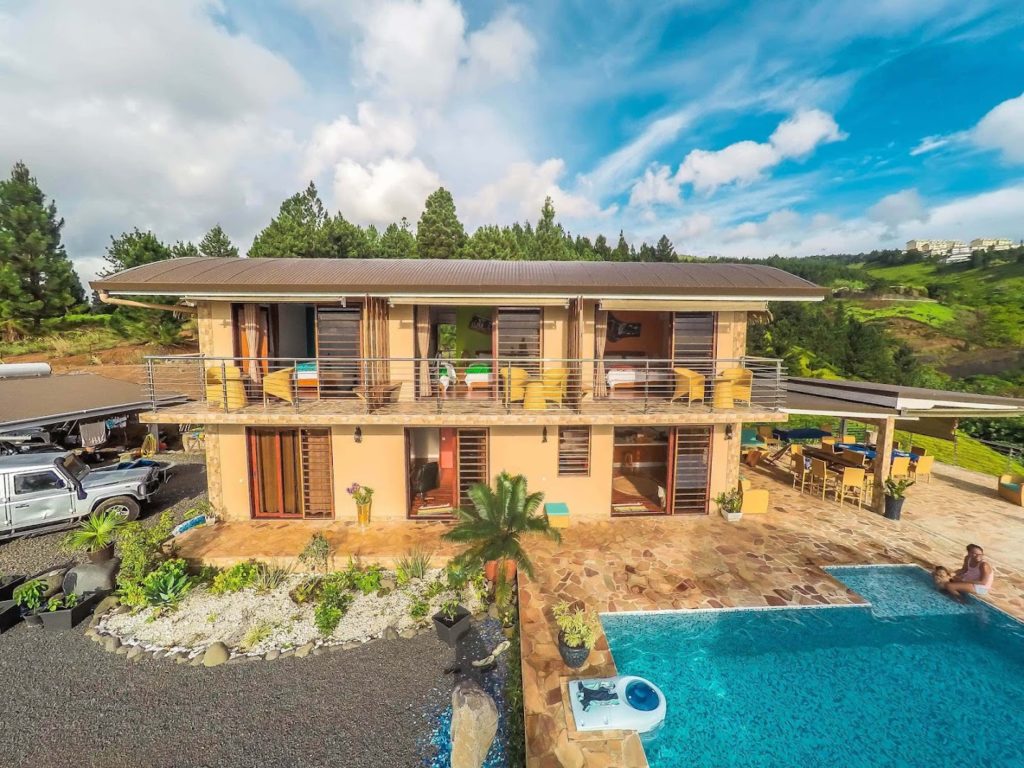 Tahiti Hills Lodge