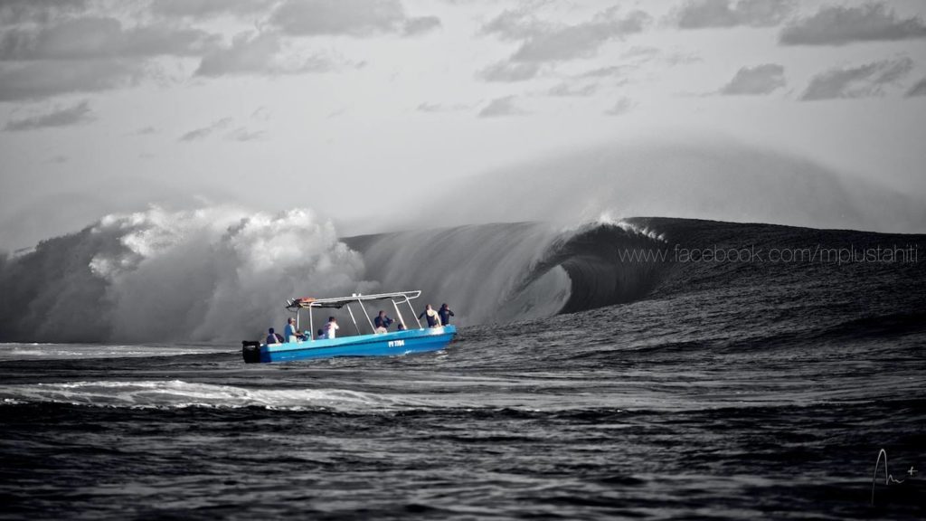 Teahupoo Tahiti Surfari