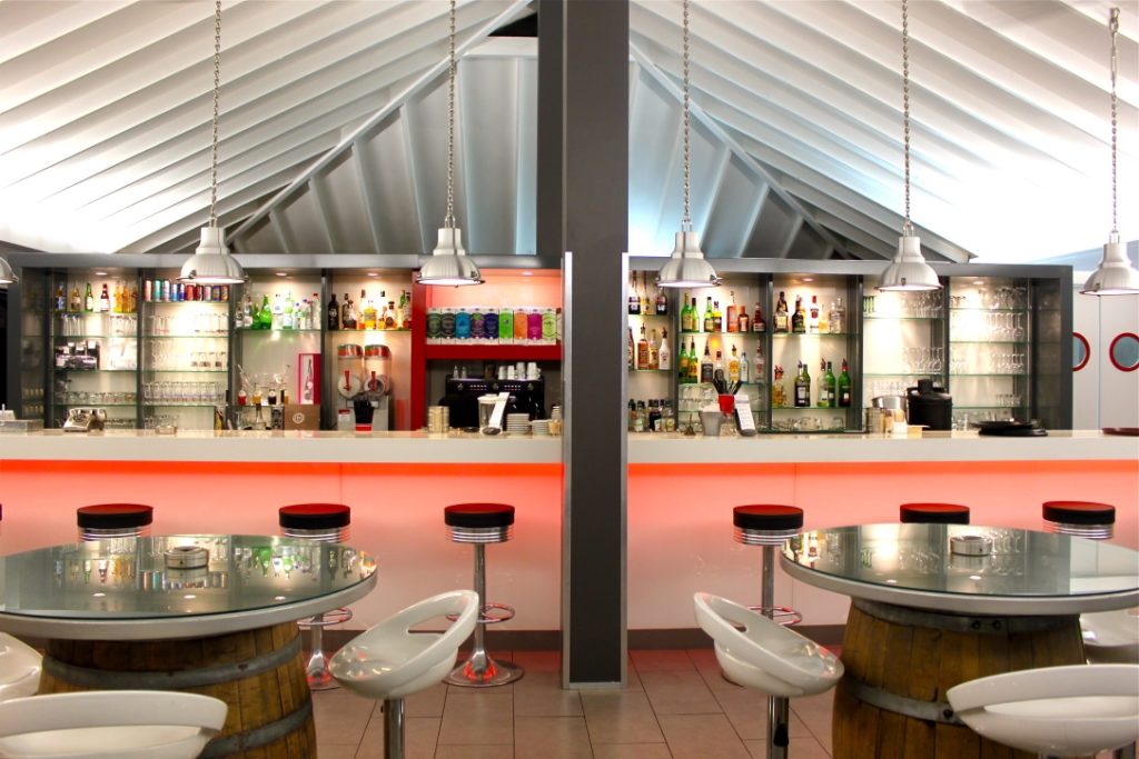 white restaurant tahiti